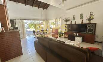 Imagem 5: Sobrado com 4 quartos sendo uma suíte com closet e 1 demi suite no piso inferior no Anita