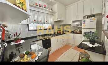 Imagem 7: Sobrado com 4 quartos sendo uma suíte com closet e 1 demi suite no piso inferior no Anita