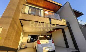 Imagem: Sobrado Geminado à venda no bairro Saguaçu