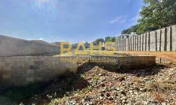 Imagem 4: Terreno plano pronto para construir já com projeto de uma linda residência com alvará de c