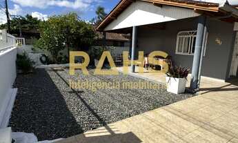 Imagem 2: Imóvel à venda em Joinville-SC, Bairro Comasa: Casa com 3 quartos, 2 banheiros. Próximo a