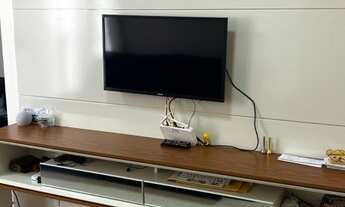 Imagem 2: Apartamento à venda em ótima localização com 2 quartos, 1 banheiro e 2 vagas de garagem