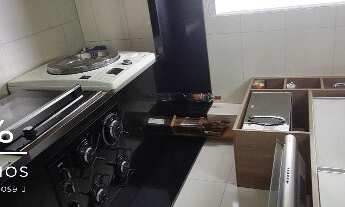 Imagem 5: Apartamento à venda em ótima localização com 2 quartos, 1 banheiro e 2 vagas de garagem