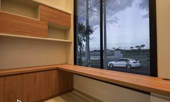 Imagem 3: Venda de Casa em Condomínio de Luxo na Quinta do Lago Lac Leman - 3 Quartos, 2 Suítes, 1 S