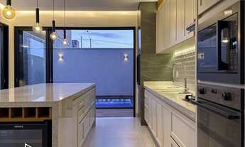 Imagem 7: Venda de Casa em Condomínio de Luxo na Quinta do Lago Lac Leman - 3 Quartos, 2 Suítes, 1 S