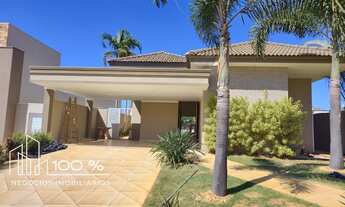 Imagem: Casa de luxo em condomínio com área gourmet