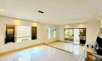 Imagem 2: Casa à venda em Santos-SP na Vila Belmiro: 3 quartos, 1 suíte, 2 salas, 3 banheiros, 2 vag