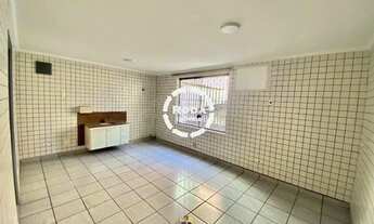 Imagem 6: Descubra a Oportunidade Perfeita: Casa Comercial no Coração do Campo Grande