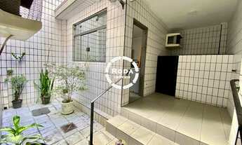 Imagem 5: Descubra a Oportunidade Perfeita: Casa Comercial no Coração do Campo Grande