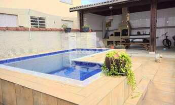 Imagem: Casa de Luxo à Venda em Santos-SP na Ponta