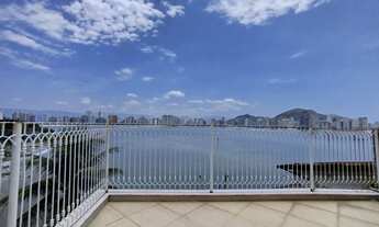 Imagem 4: Casa de Luxo com 3 Suítes e 4 Vagas no Parque Prainha, São Vicente-SP: Imperdível Oportuni