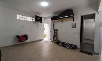 Imagem 6: Imperdível Casa à Venda em Santos-SP, no Gonzaga, com 3 Quartos, 3 Suítes, 2 Salas, 6 Banh