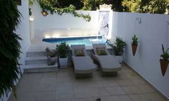 Imagem: Imperdível casa à venda em Niterói-RJ