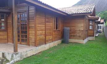 Imagem: Casa de Madeira com 2 quartos e 2 vagas