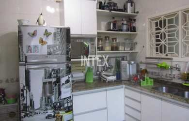 Imagem 3: Casa em Condomínio de Luxo em Pendotiba, Niterói-RJ: 3 Quartos, 3 Suítes, 3 Salas, 4 Banhe