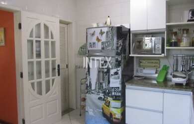 Imagem 4: Casa em Condomínio de Luxo em Pendotiba, Niterói-RJ: 3 Quartos, 3 Suítes, 3 Salas, 4 Banhe