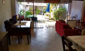 Imagem 2: Oportunidade única: Casa à venda em Piratininga, Niterói-RJ, com 3 quartos, 1 suíte e 160m