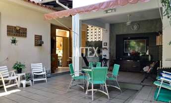 Imagem: Magnifica casa triplex com anexo à venda