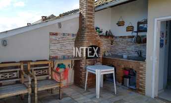 Imagem 3: Maravilhosa casa de 6 quartos à venda em Camboinhas, Niterói-RJ: 1 suíte, 2 salas, 5 banhe