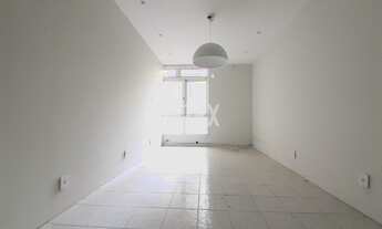 Imagem 4: Sala comercial de alto padrão à venda no Centro de Niterói-RJ: 6 salas, 4 banheiros, 130m²