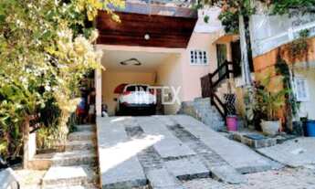 Imagem 2: Casa em Condomínio de Luxo em Pendotiba, Niterói-RJ: 3 Quartos, 3 Suítes, 3 Salas, 4 Banhe