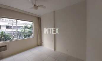 Imagem 2: Apartamento em excelente localização com 3 quartos(1 suite) em Icaraí, Niterói-RJ