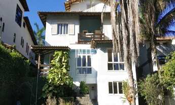 Imagem: Casa triplex com 4 quartos, sendo 4 suites