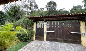 Imagem 4: Casa de luxo em condomínio, 4 quartos, 2 suítes, 2 salas, 4 banheiros, 2 vagas na cidade d