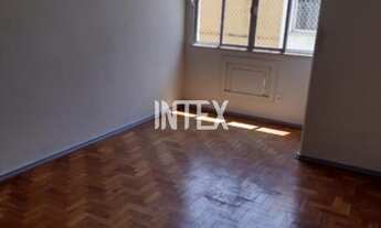 Imagem 4: Aptº amplo. Vazio. 2 quartos, sala, cozinha, banheiro social, dep. completa de empregada