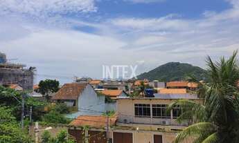 Imagem 5: Casa de luxo à venda em Piratininga, Niterói-RJ, com 5 quartos, 3 suítes e 6 vagas de gara