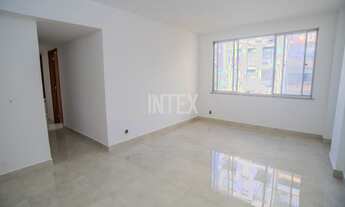 Imagem 2: Apartamento com 2 quartos e 1 vaga a venda em Santa Rosa, Niterói-RJ