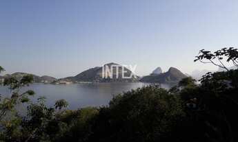 Imagem 3: Casa de luxo à venda em São Francisco, Niterói-RJ: 6 quartos, 4 suítes, 3 salas, 8 banheir