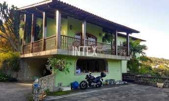 Imagem: Casa com 3 suítes mobiliada e 4 vagas para