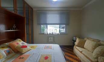 Imagem 14: Casa de Luxo à Venda em Niterói-RJ, São Francisco: 5 Quartos, 2 Suítes, 3 Salas, 4 Banheir