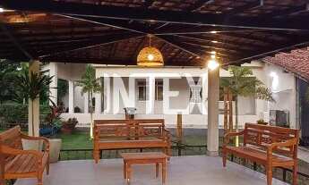 Imagem: Casa de alto padrão em condomínio à venda