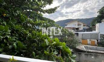 Imagem 3: Apartamento de 2 Quartos com Suíte e Vaga de Garagem em São Francisco, Niterói-RJ