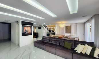 Imagem 7: Casa de Luxo em Condomínio com 4 Quartos e 3 Suítes em Várzea das Moças, Niterói-RJ