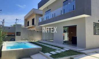 Imagem 2: Imperdível Casa à Venda em Itaipu, Niterói-RJ: 4 Quartos, 4 Suítes, 2 Salas, 4 Banheiros