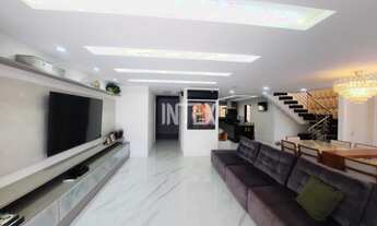 Imagem 6: Casa de Luxo em Condomínio com 4 Quartos e 3 Suítes em Várzea das Moças, Niterói-RJ