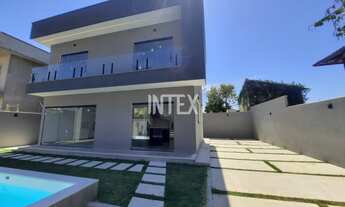 Imagem 3: Imperdível Casa à Venda em Itaipu, Niterói-RJ: 4 Quartos, 4 Suítes, 2 Salas, 4 Banheiros