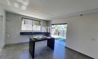 Imagem 7: Imperdível Casa à Venda em Itaipu, Niterói-RJ: 4 Quartos, 4 Suítes, 2 Salas, 4 Banheiros