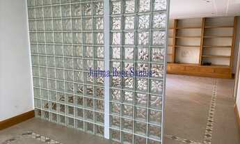 Imagem 2: 3 dormitórios, 1 suítes, 3 banheiro, 2 vagas na garagem, 186M² de Área Construída