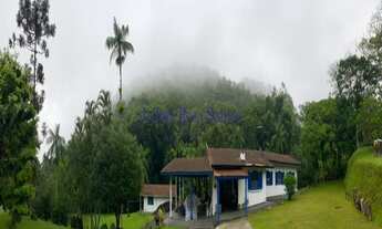 Imagem 2: 6 dormitórios, 2 suíte, 7 banheiro, 300M² de Área Construída