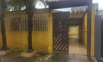 Imagem 2: Casa com 3 dormitórios, para venda no Jardim Suarão por R$290.000,00