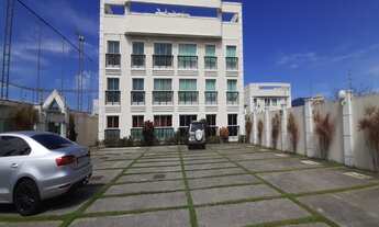 Imagem: Apartamento térreo com área externa privativa