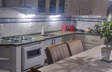 Imagem 2: 3 dormitórios Casa com 3 dormitórios