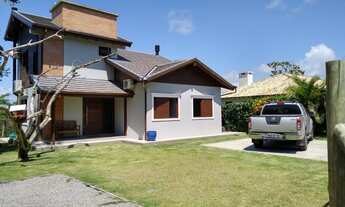 Imagem: 3 dormitórios, 1 suítes, 2 banheiro