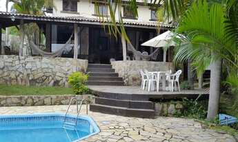 Imagem: 1 suítes, 3 banheiro, 6 vagas na garagem