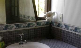 Imagem 2: 5 dormitórios, 1 suítes, 3 banheiro, 4 vagas na garagem