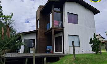 Imagem: 3 dormitórios, 2 banheiro, 2 vagas na garagem